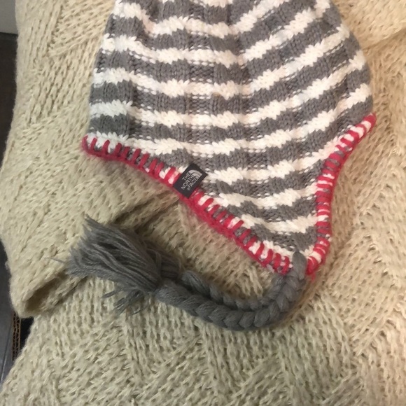 Like New* North Face Fleece Lined Warm Winter Hat - Picture 2 of 10